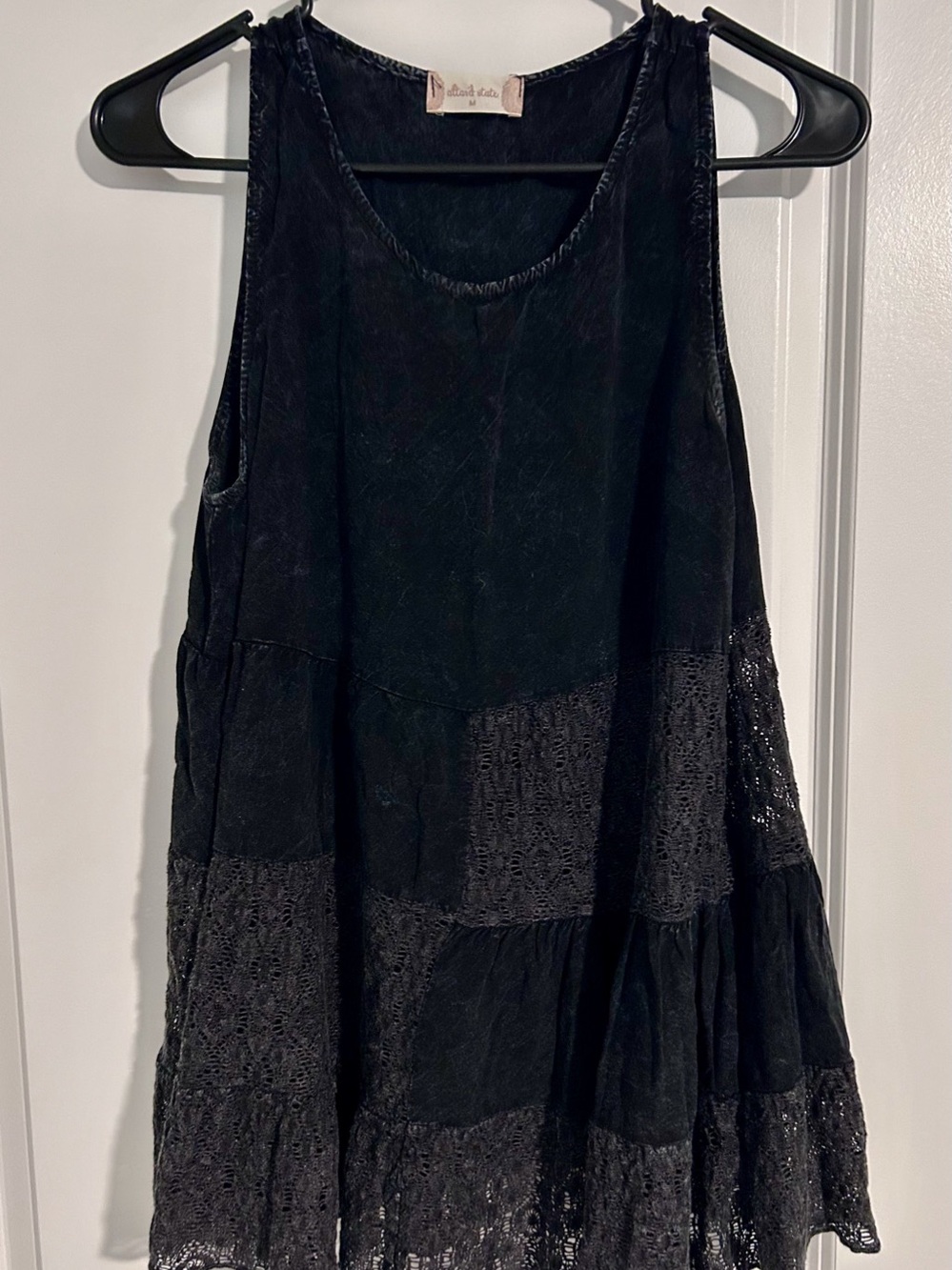 Altar’d State Black Color Block Lace long tank tunic Size Medium Like New